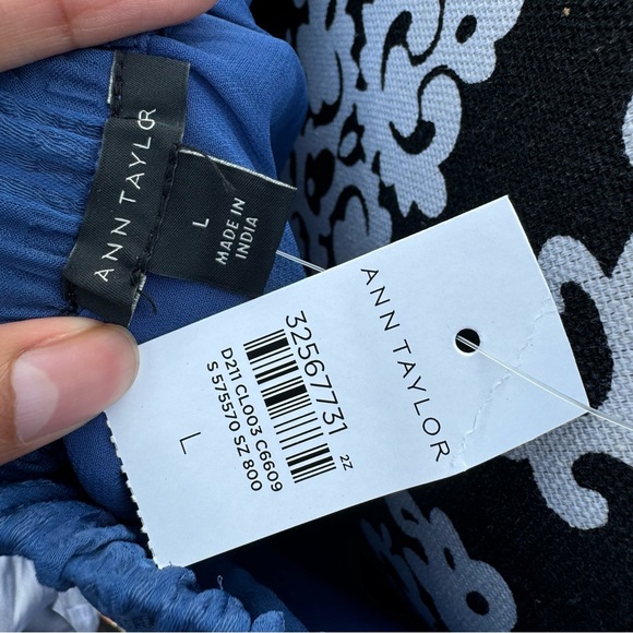 NWT Anne Taylor Sheer Blouse - Picture 3 of 3